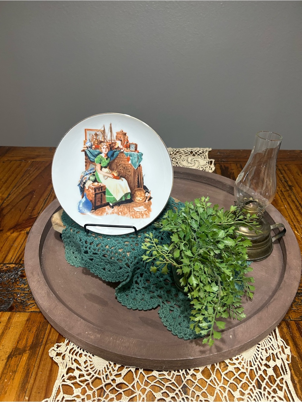Vintage 1980s Norman Rockwell plate set